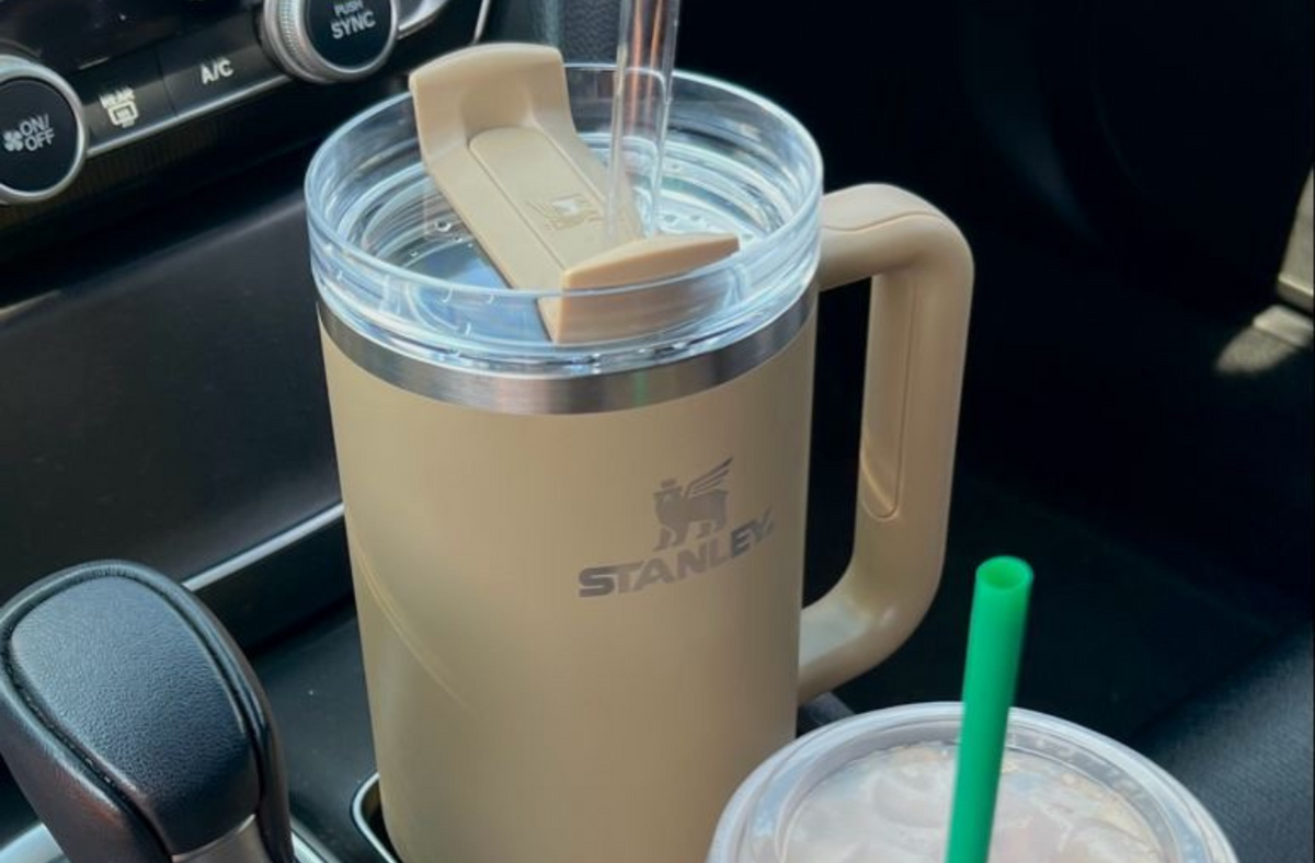 STANLEY QUENCHER vs. SIMPLE MODERN TUMBLER